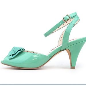 B.A.i.T Seafoam Green, Peep Toe, Bow Adorned Heels